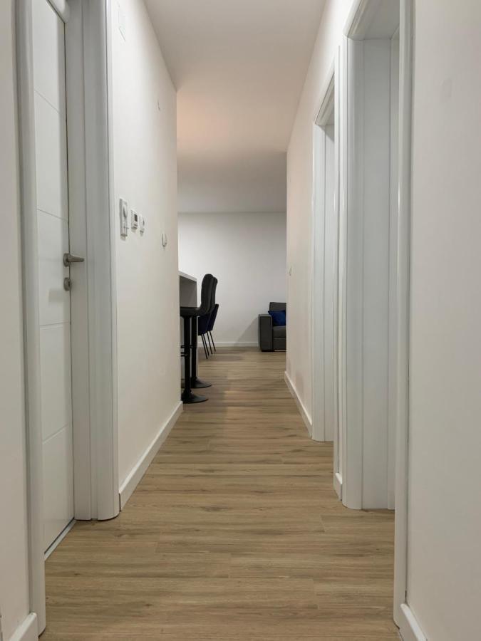Central Аpartment Foca With Garage Buitenkant foto